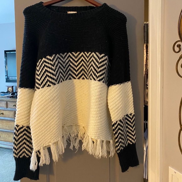 Hem & Thread Sweaters - Hem & Thread large sweater